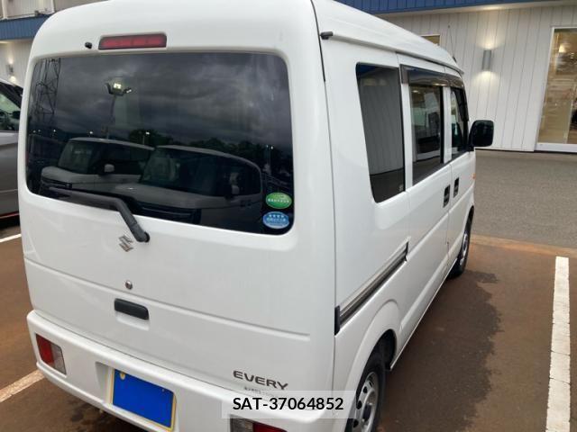 Suzuki EVERY 2014-02 8782217-2
