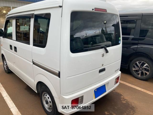 Suzuki EVERY 2014-02 8782217-3