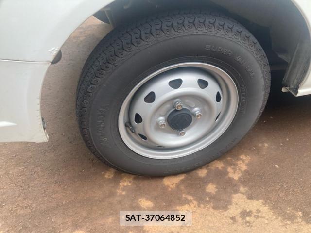 Suzuki EVERY 2014-02 8782217-7