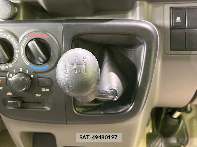 Suzuki EVERY 2015-03 8797638-2
