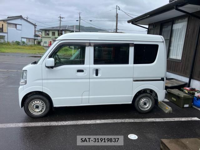 Suzuki EVERY 2017-01 8797640-3
