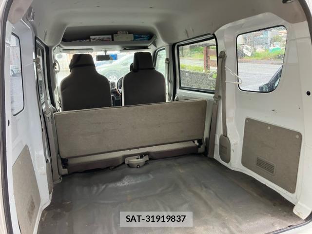 Suzuki EVERY 2017-01 8797640-4