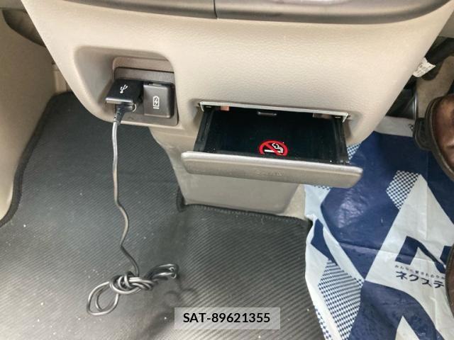 Suzuki EVERY 2025-03 8797639-17