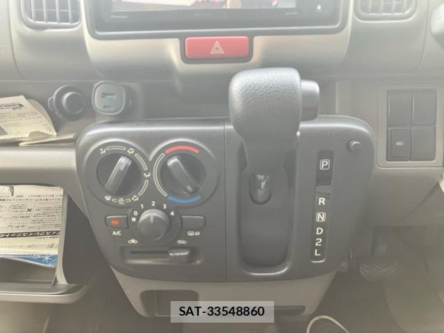 Suzuki EVERY 2021-07 8831877-15