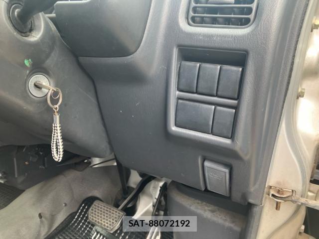 Suzuki EVERY 2004-04 8831879-16
