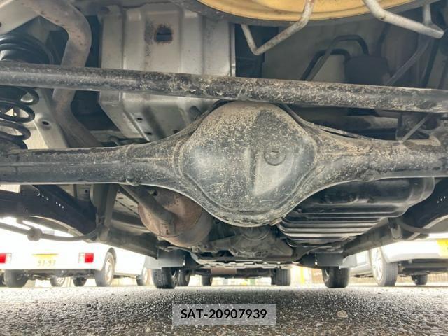 Suzuki EVERY 2012-12 8831880-13