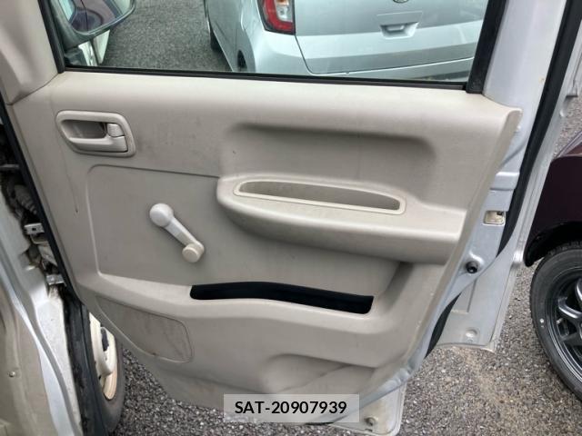 Suzuki EVERY 2012-12 8831880-17