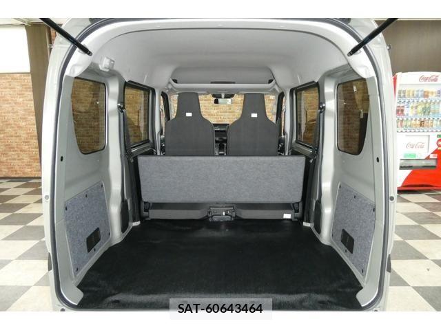 Suzuki EVERY 2026-09 8850776-12