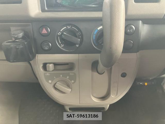 Suzuki EVERY 2013-09 8850783-18