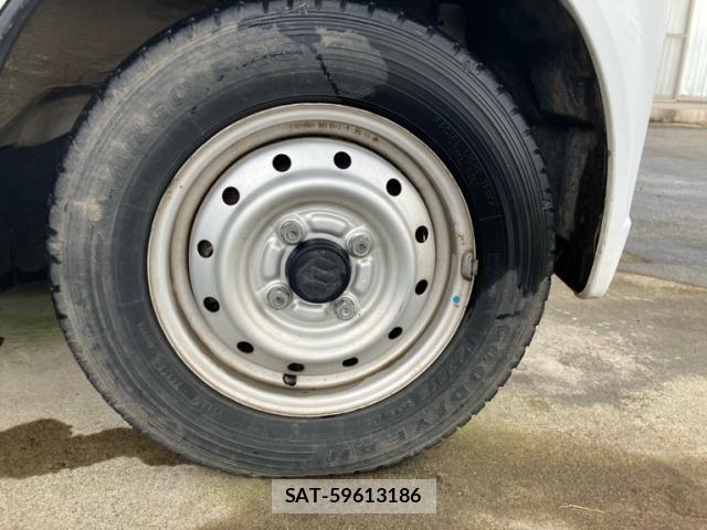 Suzuki EVERY 2013-09 8850783-6