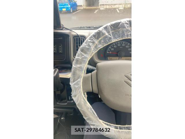Suzuki EVERY 2017-03 8884422-10