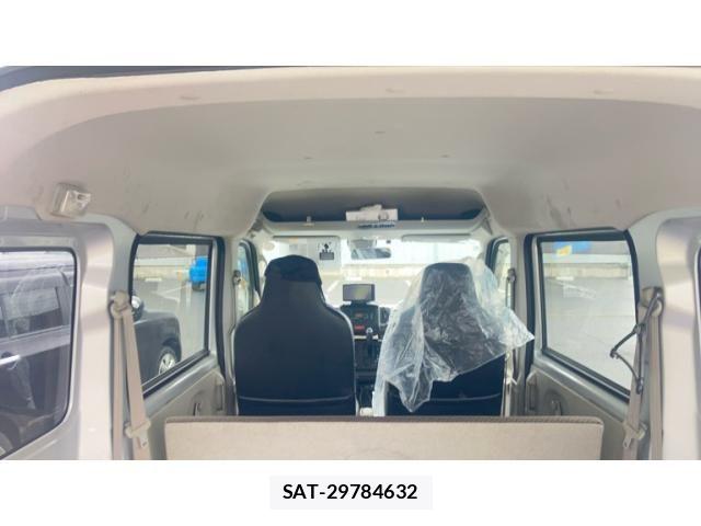 Suzuki EVERY 2017-03 8884422-18