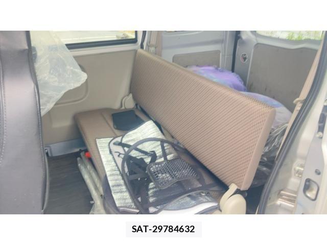 Suzuki EVERY 2017-03 8884422-22