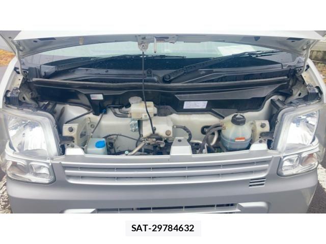 Suzuki EVERY 2017-03 8884422-26