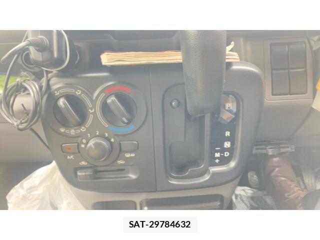 Suzuki EVERY 2017-03 8884422-8