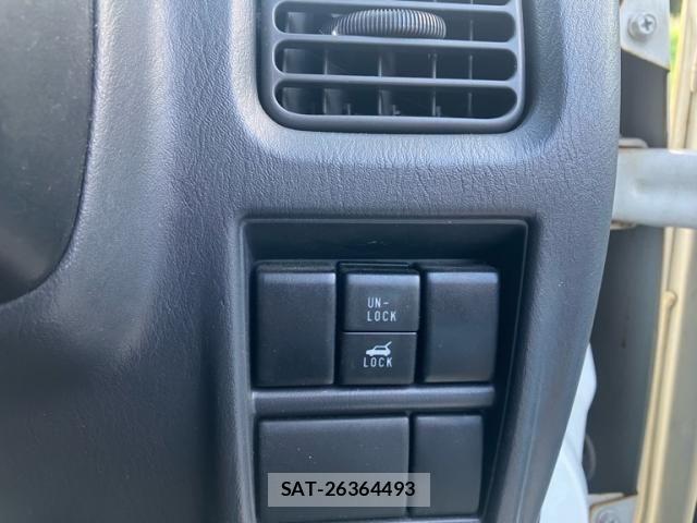 Suzuki EVERY 2004-06 8884424-24