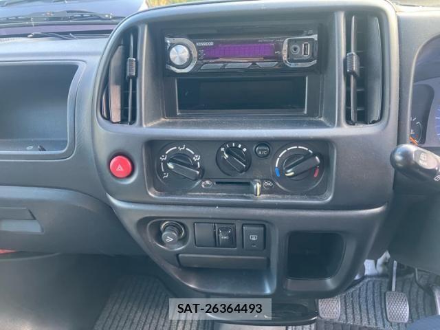 Suzuki EVERY 2004-06 8884424-25