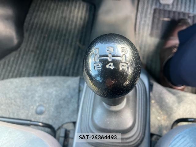 Suzuki EVERY 2004-06 8884424-26