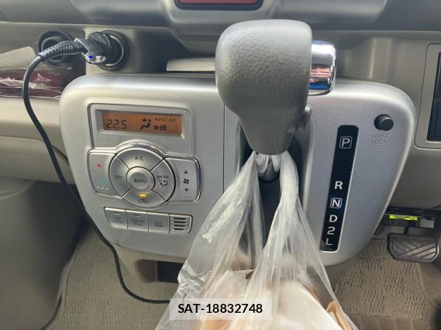 Suzuki EVERY WAGON 2015-11 7021701-21