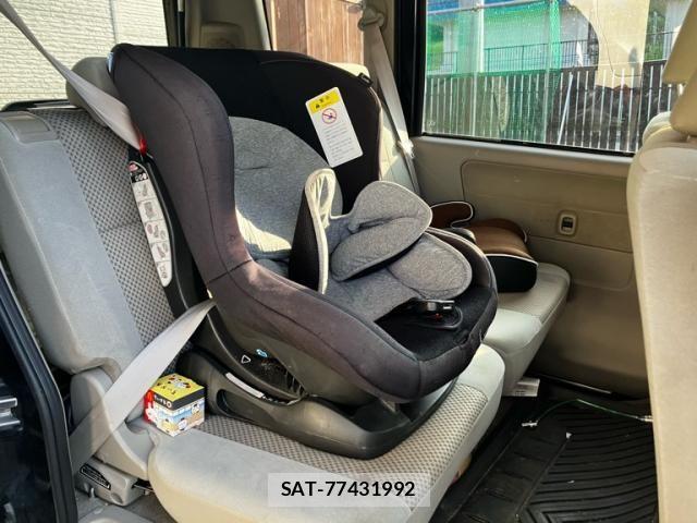 Suzuki EVERY WAGON 2011-11 7620524-26