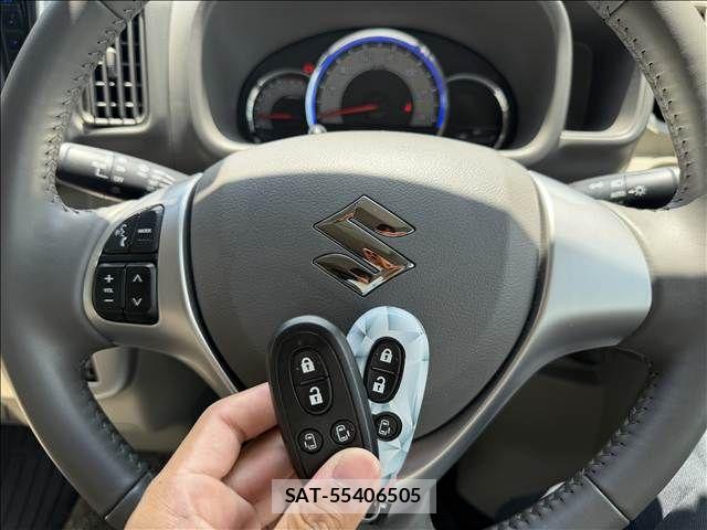 Suzuki EVERY WAGON 2022-08 7981196-17