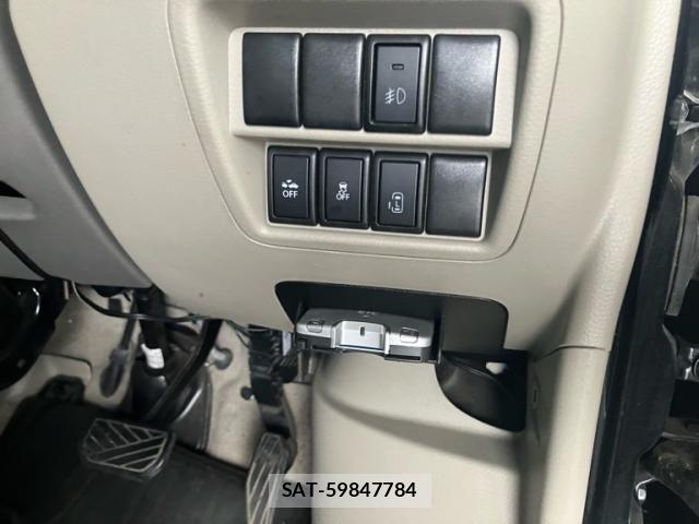 Suzuki EVERY WAGON 2015-04 8038581-12