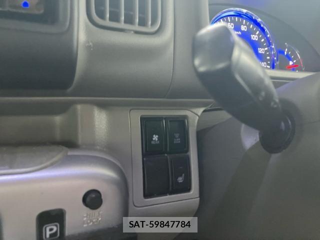Suzuki EVERY WAGON 2015-04 8038581-17