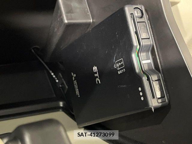 Suzuki EVERY WAGON 2023-11 8102142-6