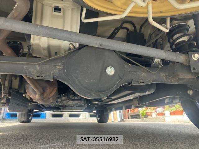 Suzuki EVERY WAGON 2019-12 8246863-7
