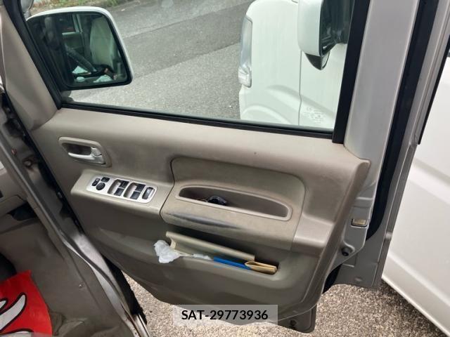 Suzuki EVERY WAGON 2007-10 8317447-13
