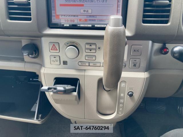 Suzuki EVERY WAGON 2009-05 8415228-18