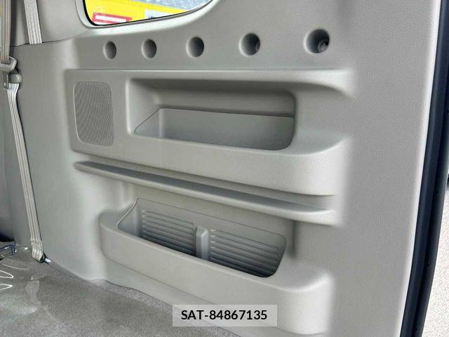 Suzuki EVERY WAGON 2023-02 8415230-27