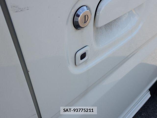 Suzuki EVERY WAGON 2019-09 8527615-12