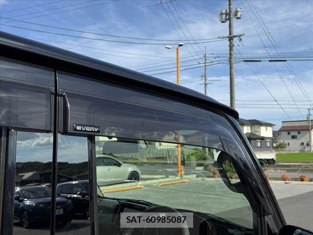 Suzuki EVERY WAGON 2016-04 8527618-28