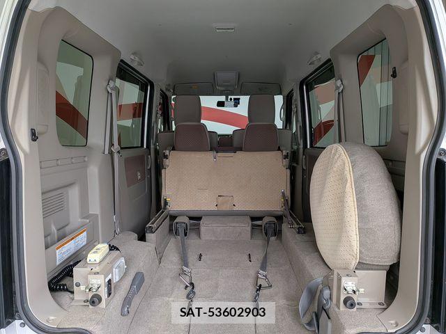 Suzuki EVERY WAGON 2014-04 8629179-11