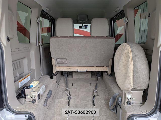 Suzuki EVERY WAGON 2014-04 8629179-12