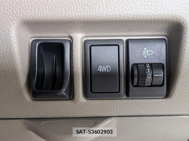 Suzuki EVERY WAGON 2014-04 8629179-20