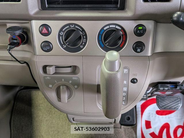 Suzuki EVERY WAGON 2014-04 8629179-24
