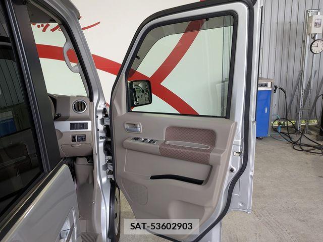 Suzuki EVERY WAGON 2014-04 8629179-27