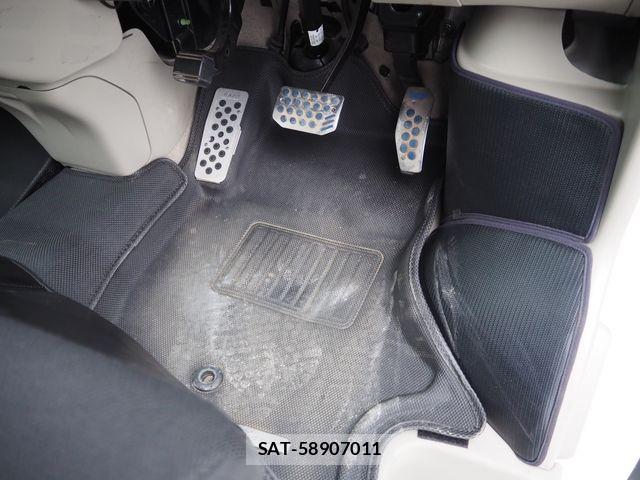 Suzuki EVERY WAGON 2023-04 8746164-21