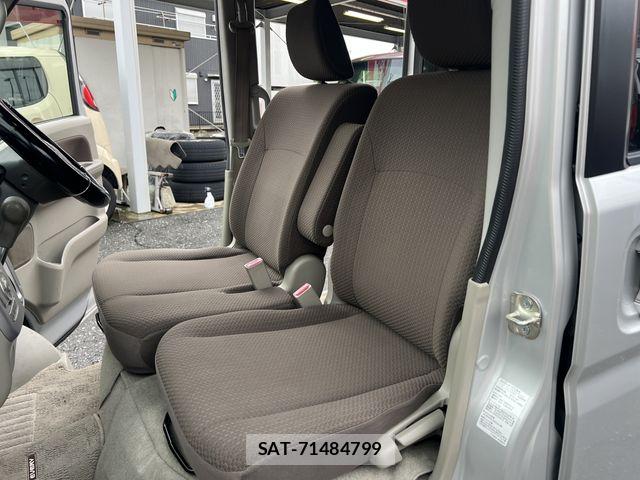 Suzuki EVERY WAGON 2016-11 8831882-15