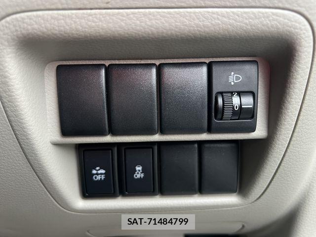 Suzuki EVERY WAGON 2016-11 8831882-23