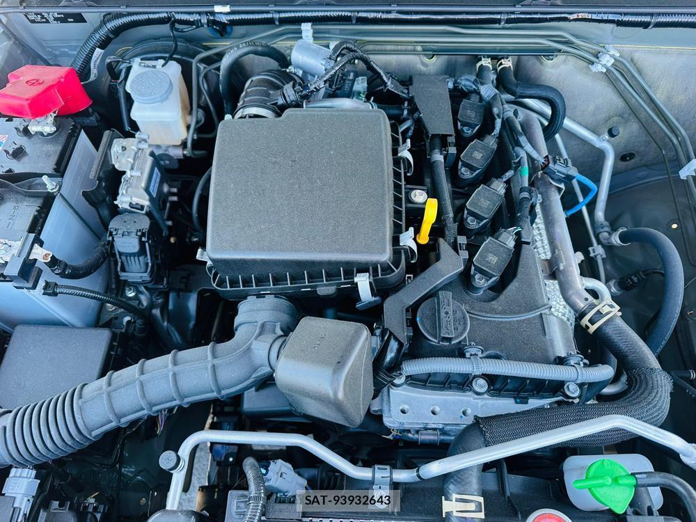 Suzuki JIMNY SIERRA 2025-02 760862-33