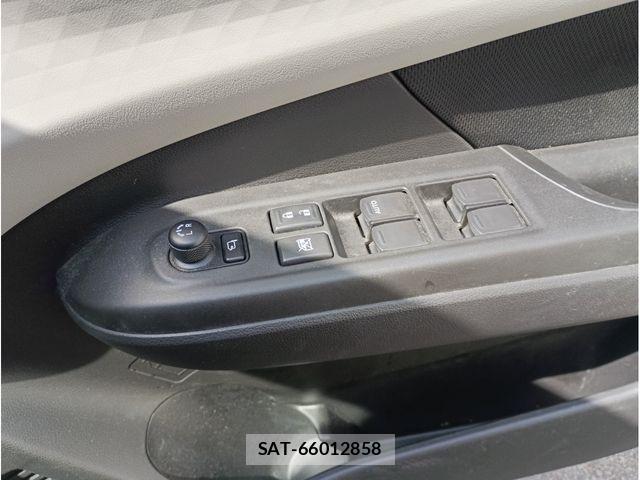 Suzuki SWIFT 2024-04 4988630-15