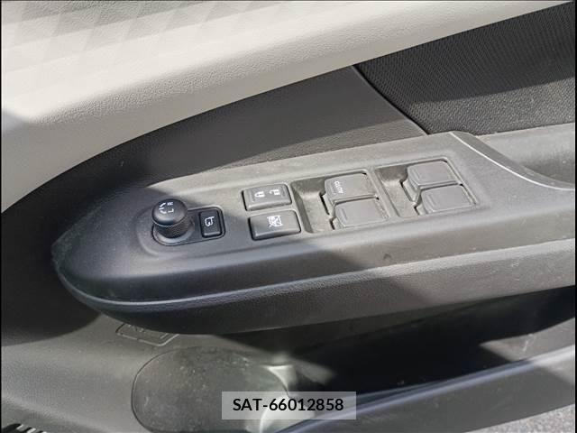 Suzuki SWIFT 2024-04 4988630-28