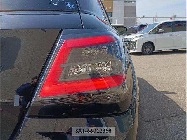 Suzuki SWIFT 2024-04 4988630-7