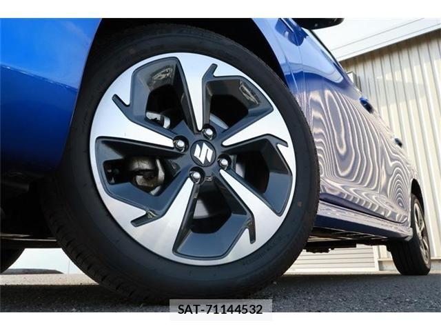 Suzuki SWIFT 2023-12 6020193-14