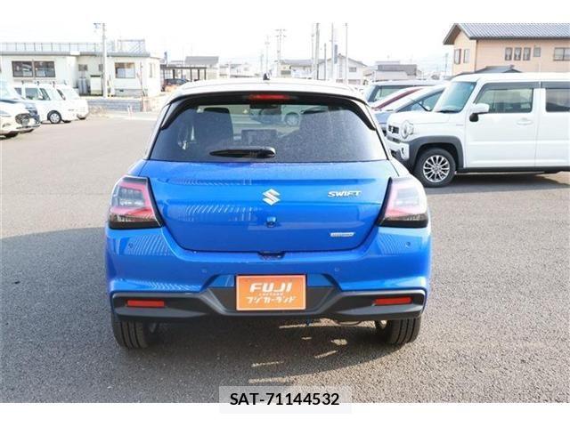 Suzuki SWIFT 2023-12 6020193-16
