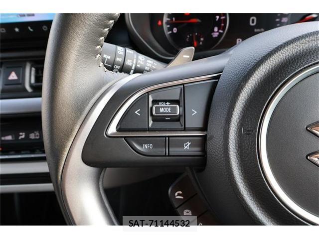 Suzuki SWIFT 2023-12 6020193-23
