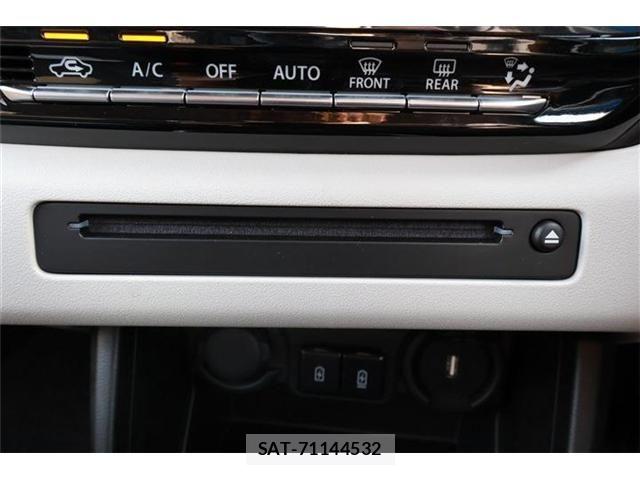 Suzuki SWIFT 2023-12 6020193-27